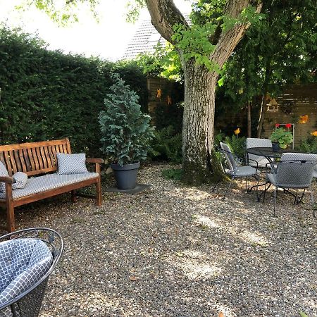 Walnut Lodge Bed & Breakfast Noorbeek Exteriör bild